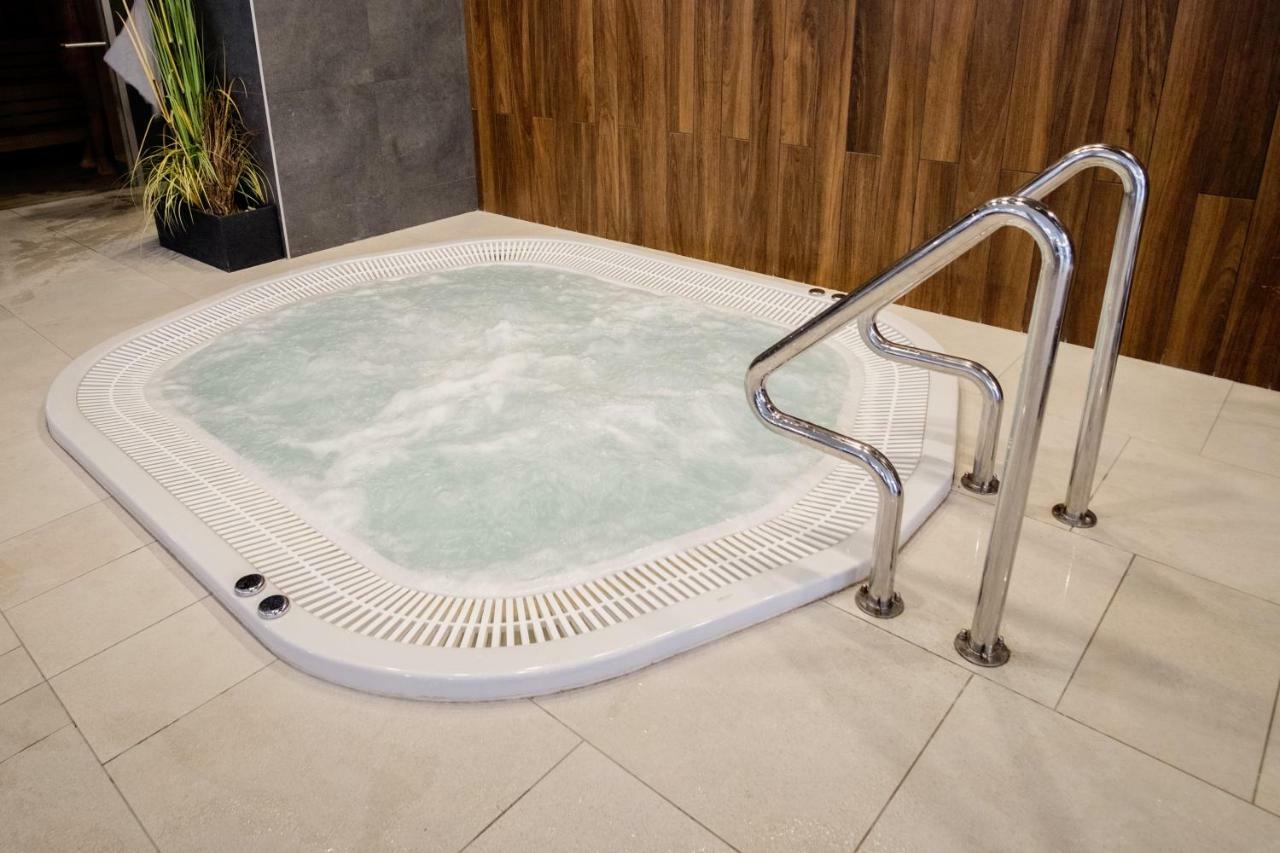 Apartament Lazur Polanki Park 코워브제크 외부 사진