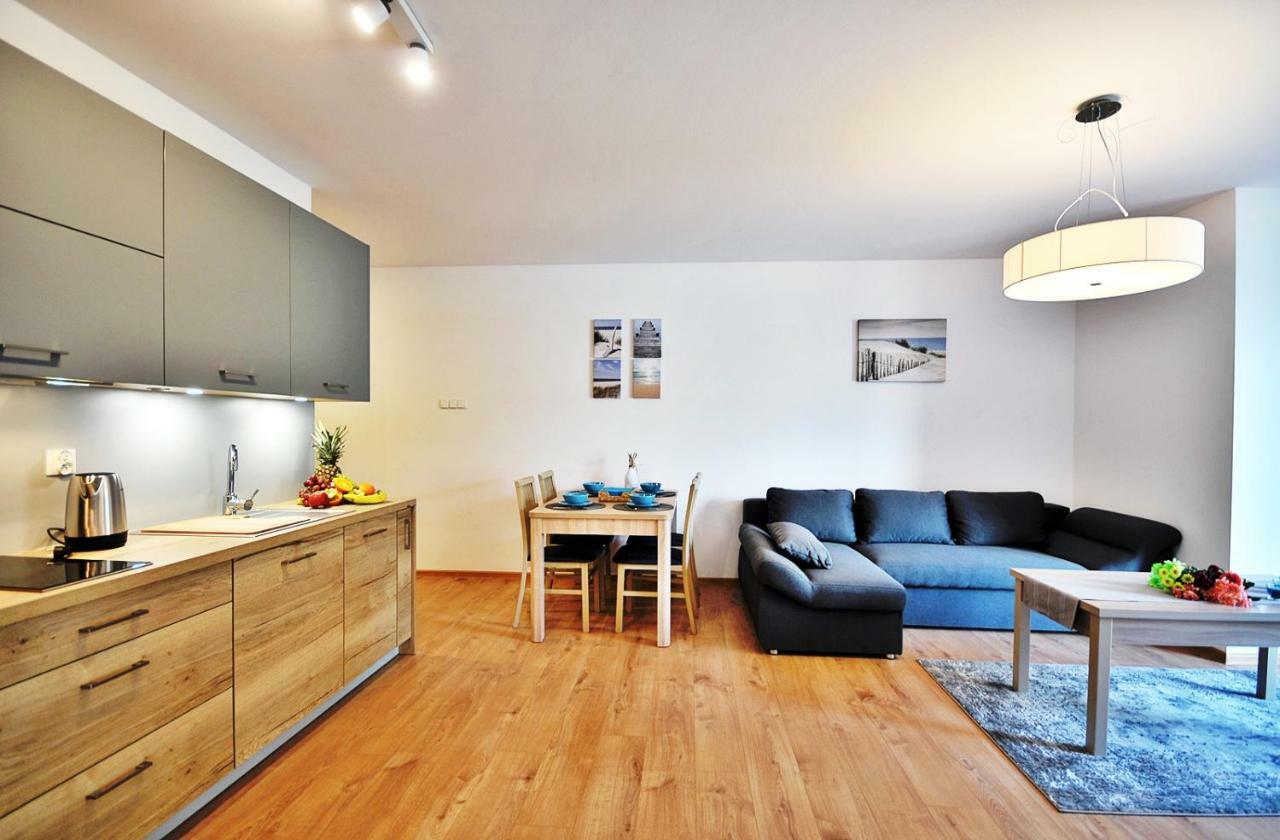 Apartament Lazur Polanki Park 코워브제크 외부 사진