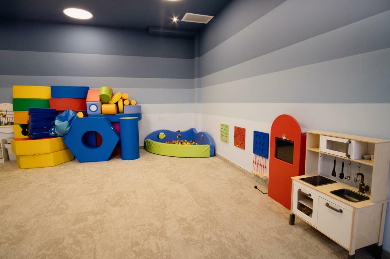 Apartament Lazur Polanki Park 코워브제크 외부 사진